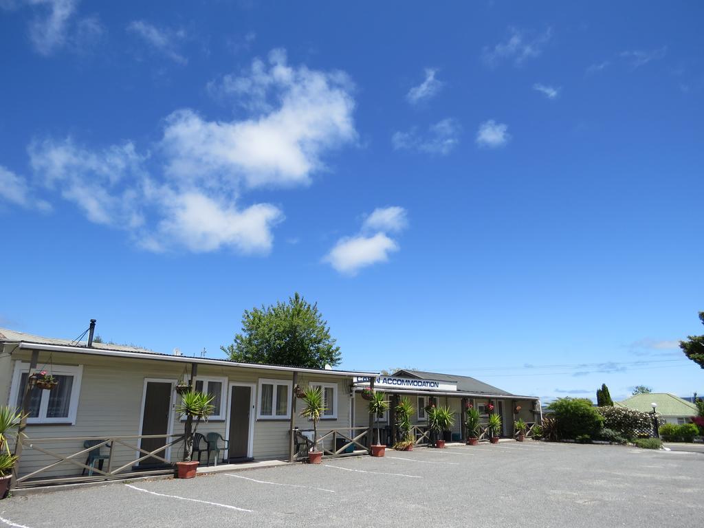 تاوبو Camellia Court Family Motel المظهر الخارجي الصورة