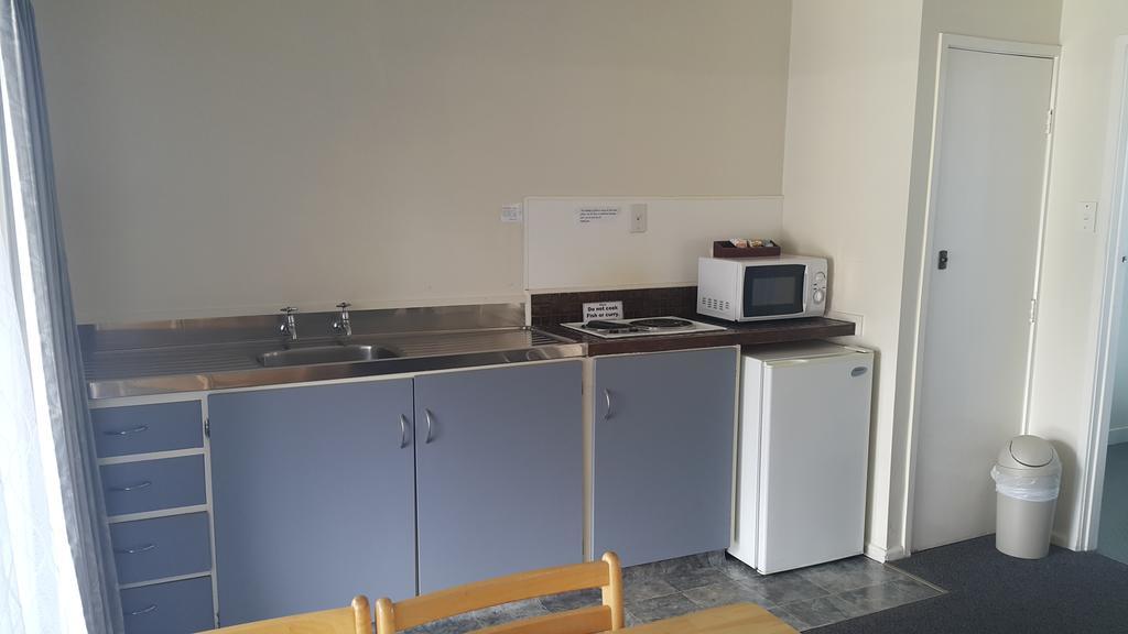 تاوبو Camellia Court Family Motel المظهر الخارجي الصورة
